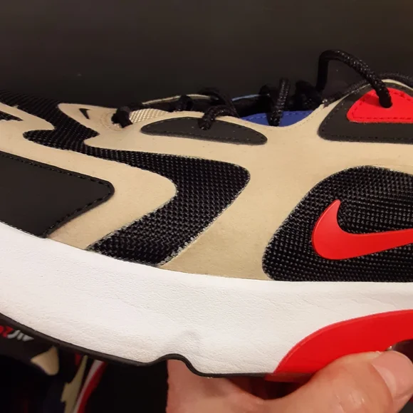 - NIKE AIR MAX 200 2019 TEAM GOLD UNIVERSITY RED BLACK AQ2568-700 MENS SIZ… - Picture 15 of 15